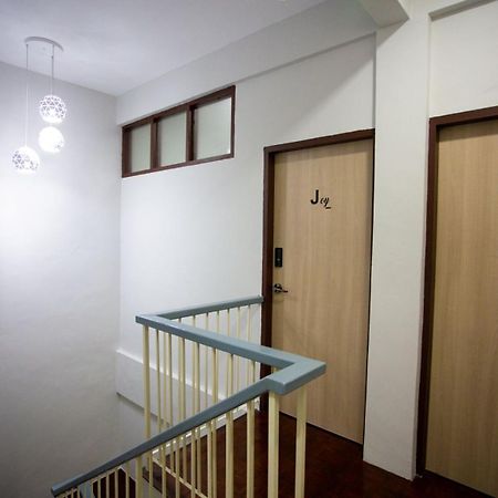 Hom2Rex Kuching Homestay Taman Timberland Bagian luar foto