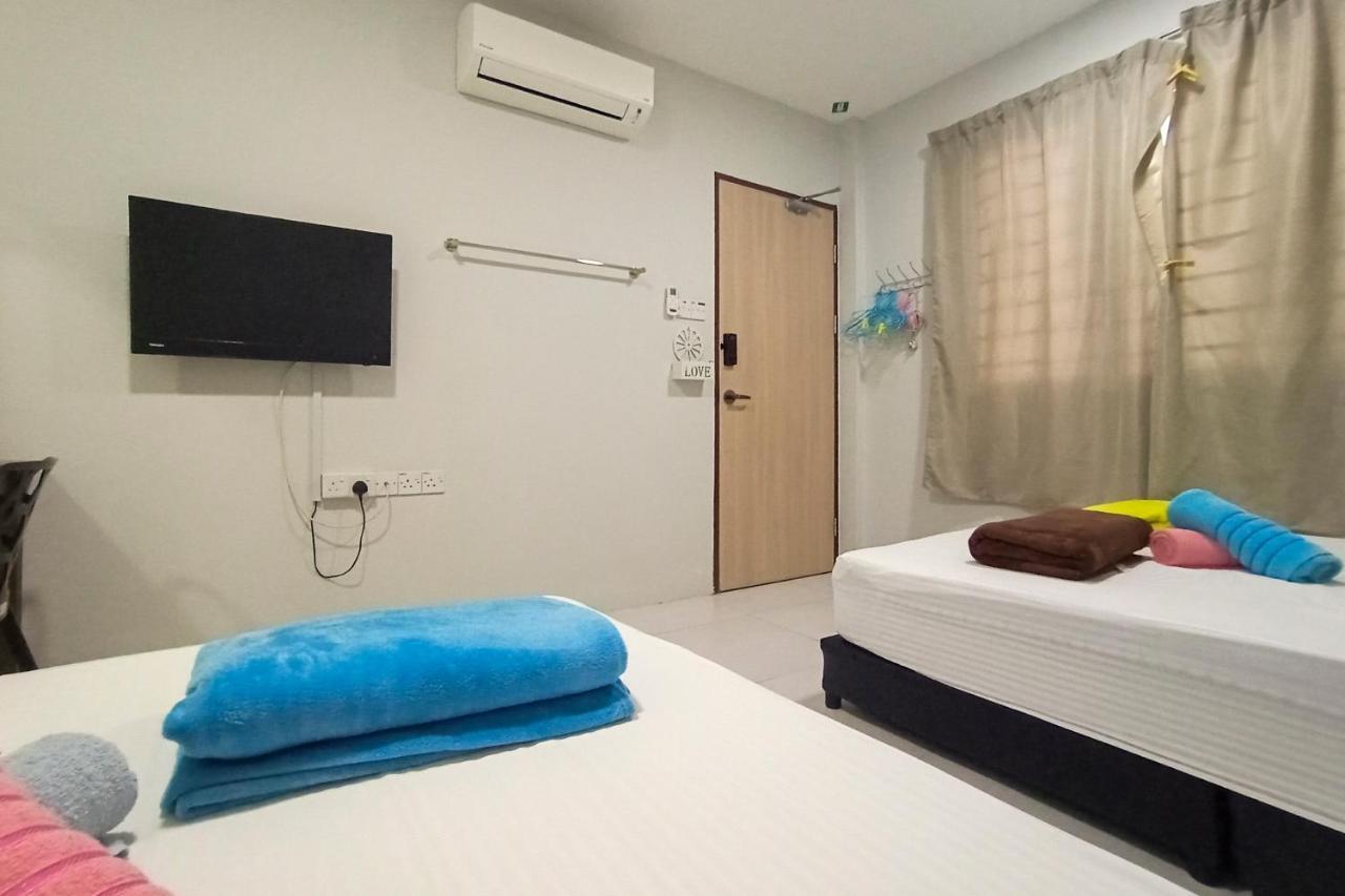 Hom2Rex Kuching Homestay Taman Timberland Bagian luar foto
